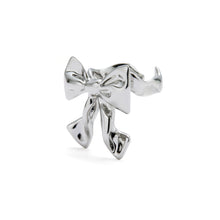 Load image into Gallery viewer, Small Bow Tie Ring 小蝴蝶結戒指
