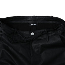 將圖片載入圖庫檢視器 Fe3c Bondage Cargo Shorts Black 黑色蠟面繃帶工裝短褲